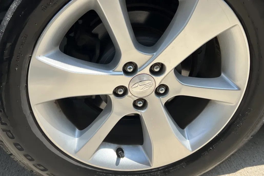 2013 Subaru Outback 2.5i Limited photo 1