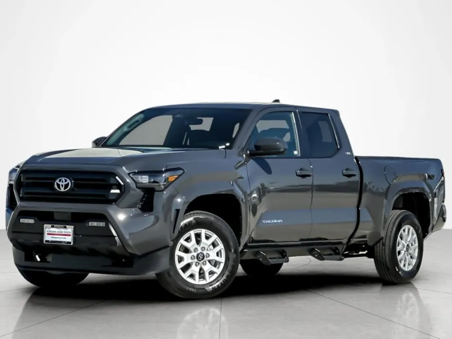 2025 Toyota Tacoma SR5 photo 1
