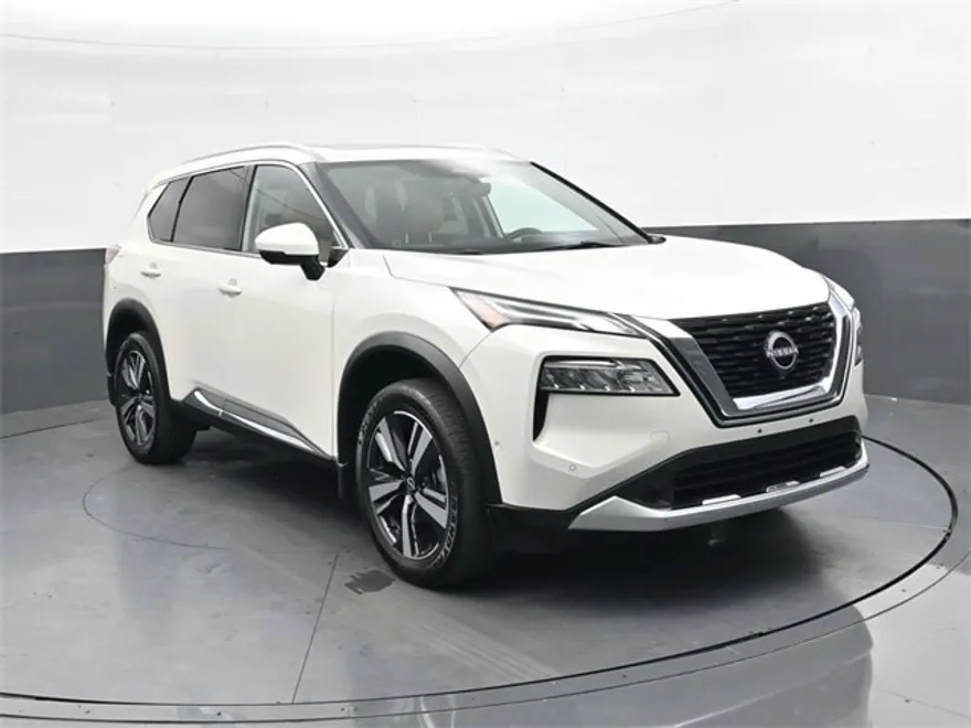2023 Nissan Rogue Platinum photo 1
