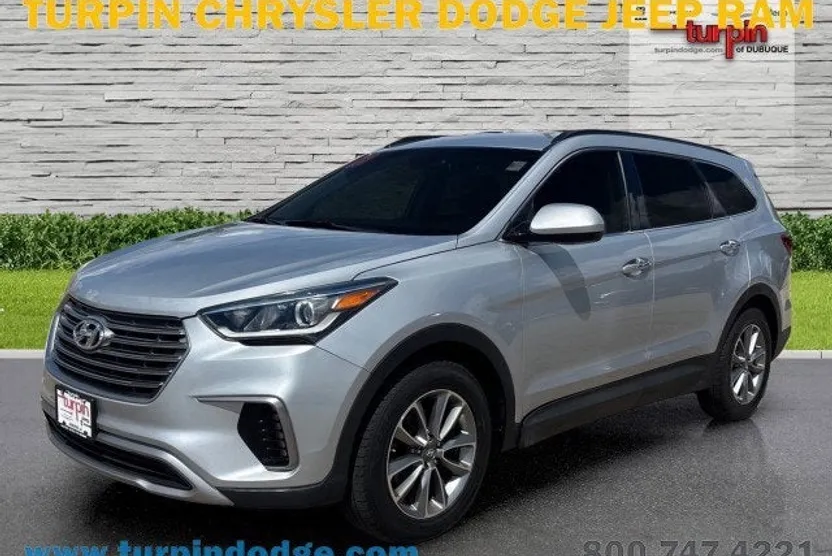 2018 Hyundai Santa Fe SE photo 1