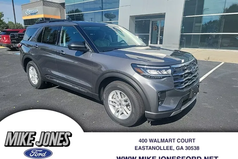 2025 Ford Explorer photo 1