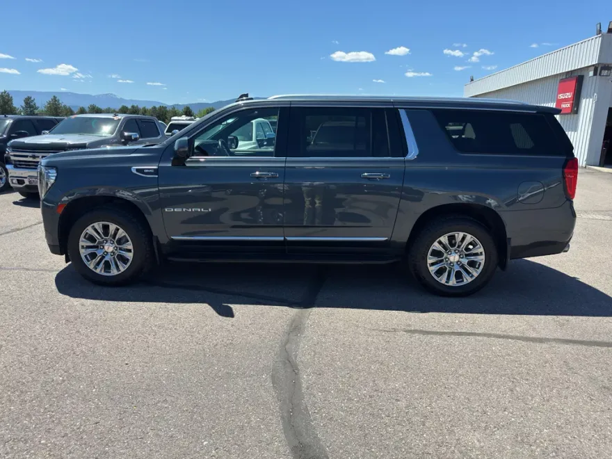2021 Gmc Yukon XL Denali photo 1
