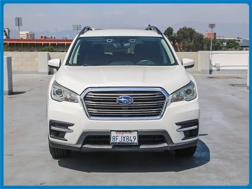 2019 Subaru Ascent Premium photo 1