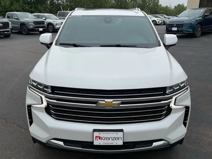 2021 Chevrolet Suburban LT photo 1