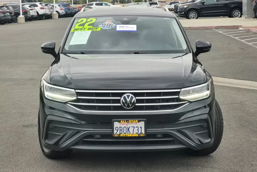2022 Volkswagen Tiguan SE photo 1