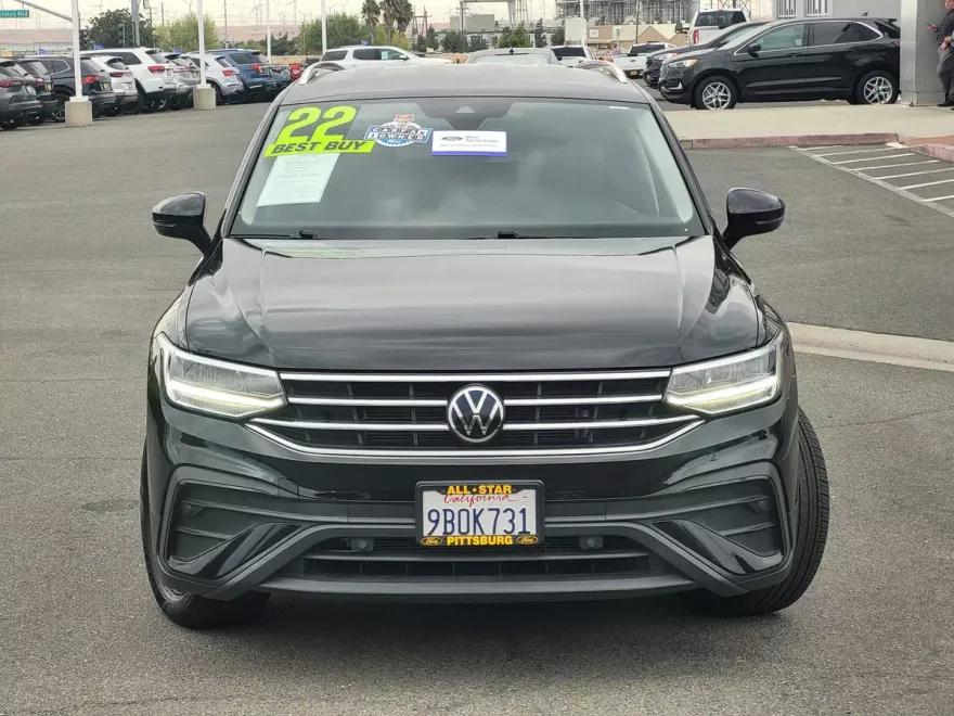 2022 Volkswagen Tiguan SE photo 1