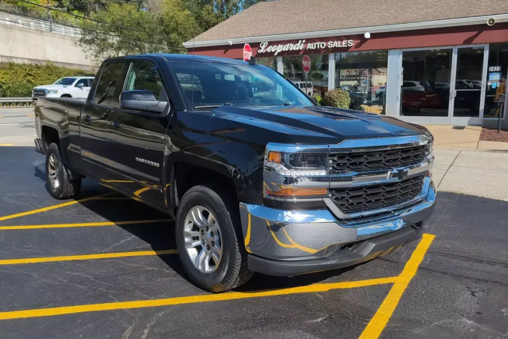 2017 Chevrolet Silverado 1500 photo 1