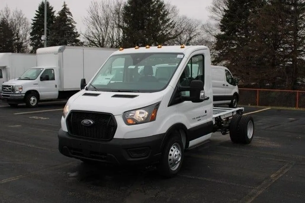 2023 Ford Transit Chassis photo 1