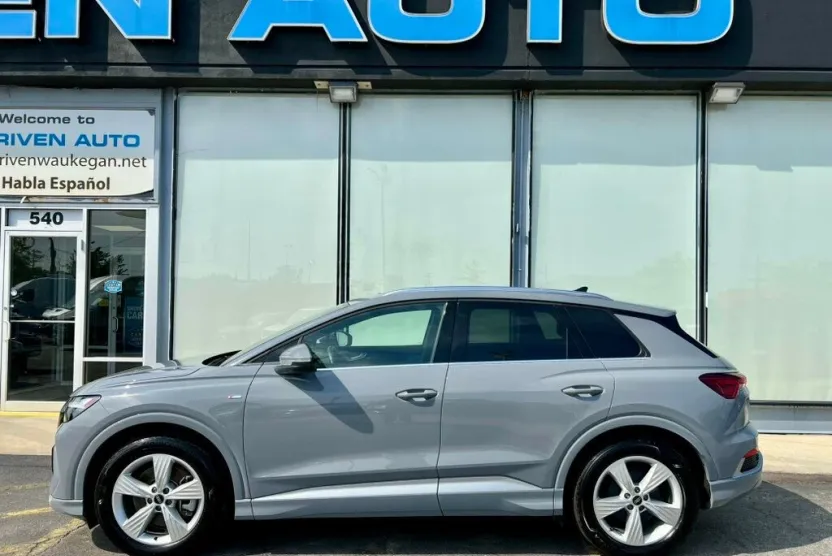 2024 Audi Q4 50 55 E-tron Premium photo 1