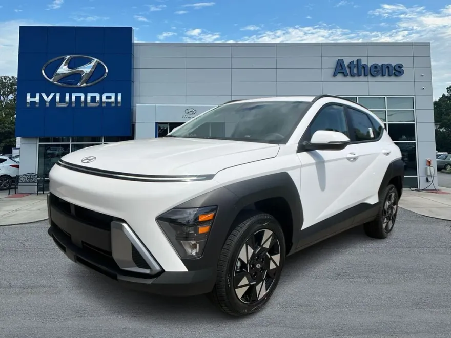 2025 Hyundai Kona SEL photo 1