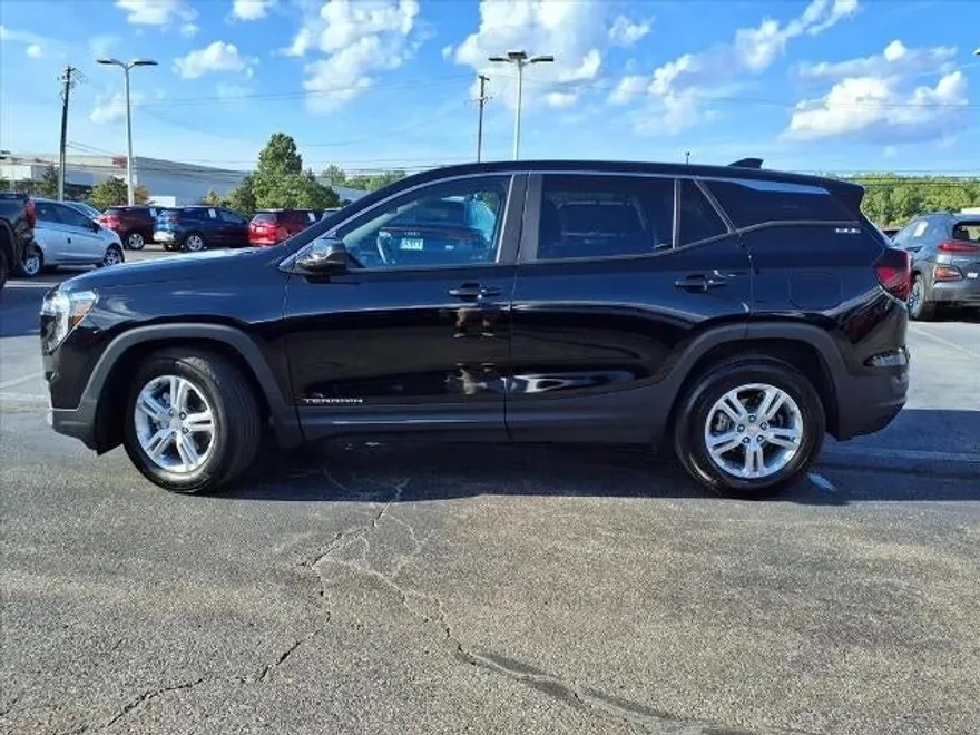 2022 Gmc Terrain SLE photo 1