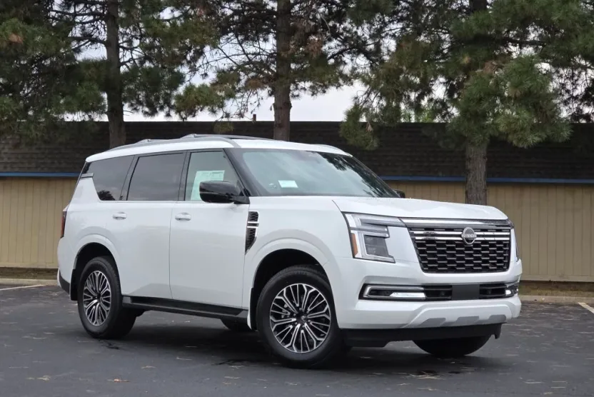 2026 Nissan Armada SL photo 1