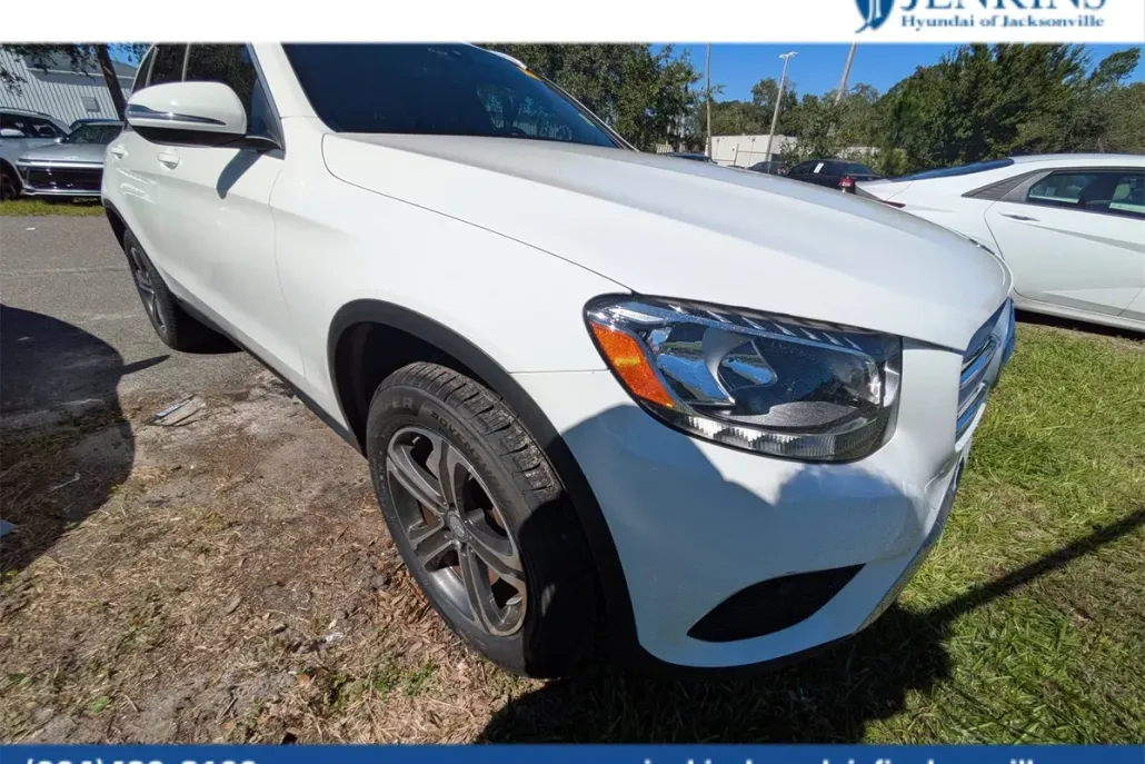 2017 Mercedes Benz GLC 300 photo 1