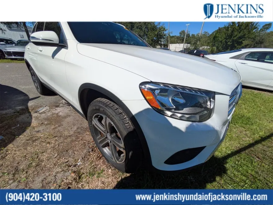 2017 Mercedes Benz GLC 300 photo 1