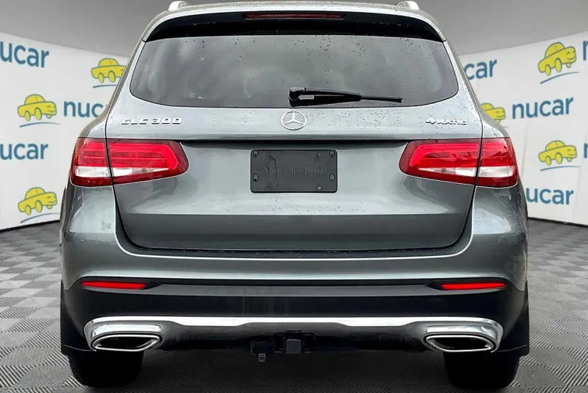 2016 Mercedes Benz GLC 300 4MATIC photo 1