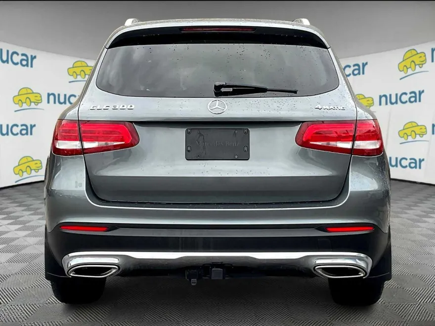 2016 Mercedes Benz GLC 300 4MATIC photo 1