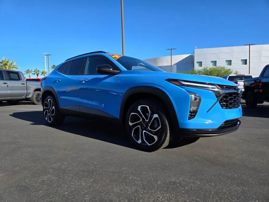 2024 Chevrolet Trax photo 1
