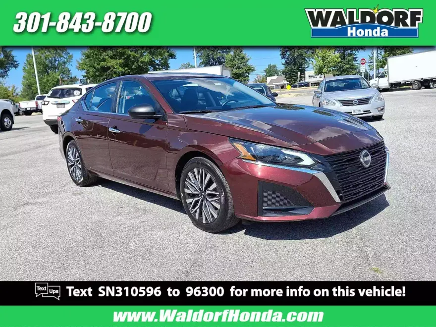 2025 Nissan Altima SV photo 1