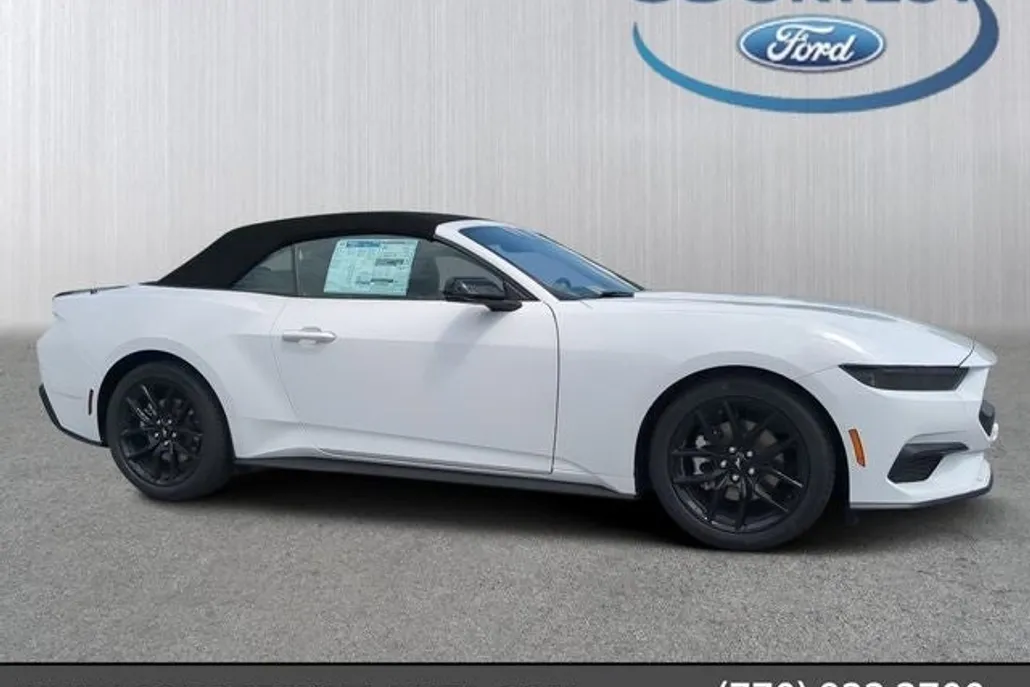 2025 Ford Mustang EcoBoost Premium photo 1