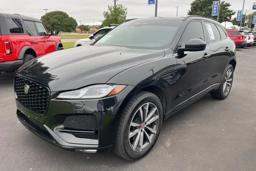 2022 Jaguar F-PACE P250 S photo 1