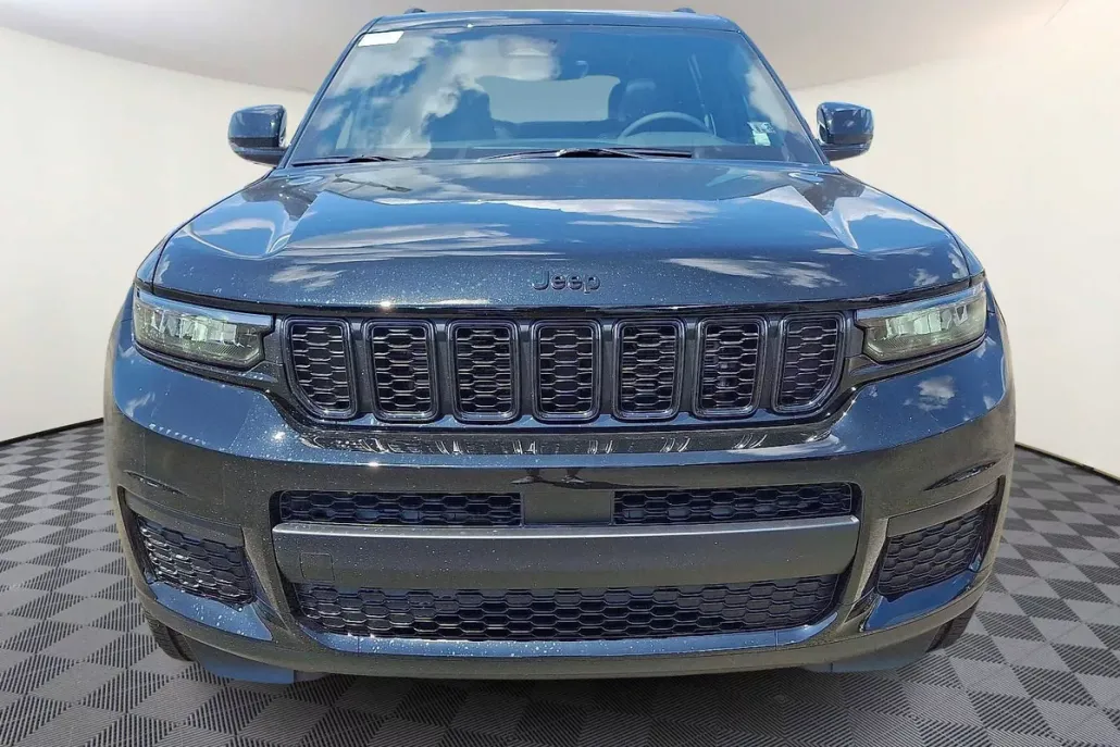 2025 Jeep Grand Cherokee Altitude X photo 1
