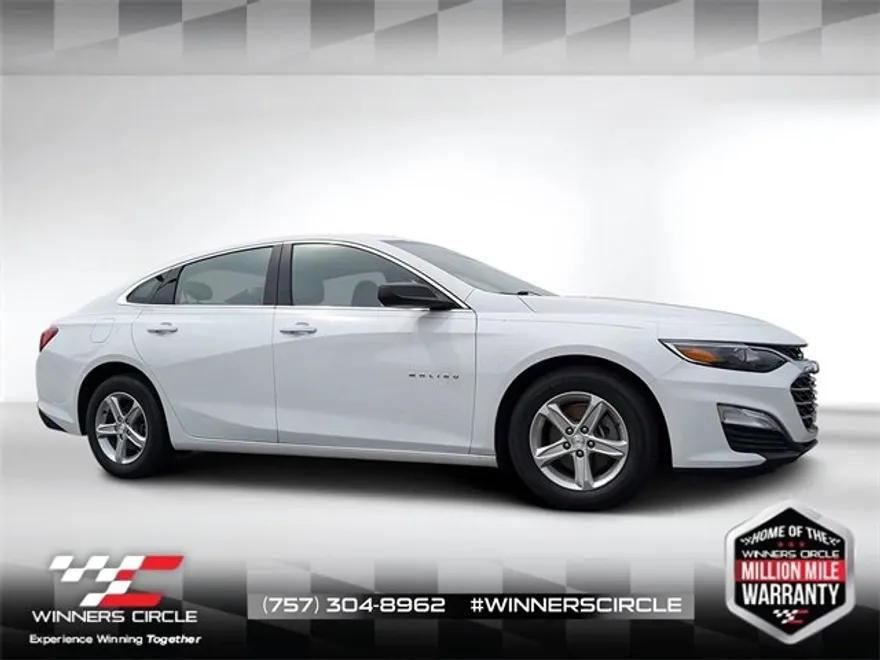 2022 Chevrolet Malibu LS photo 1