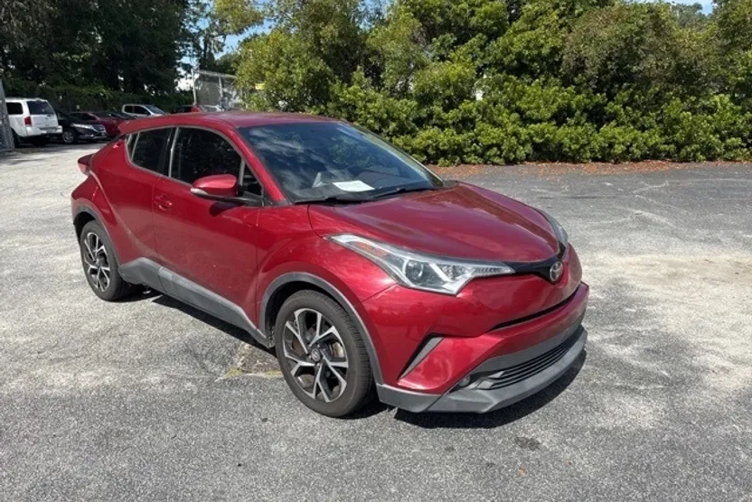 2019 Toyota C-HR Limited photo 1