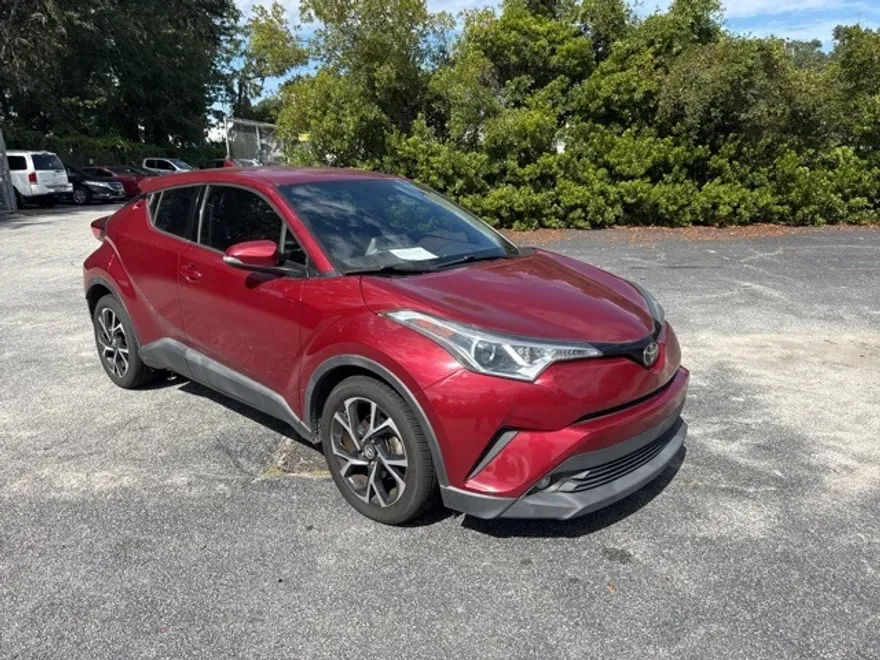 2019 Toyota C-HR Limited photo 1