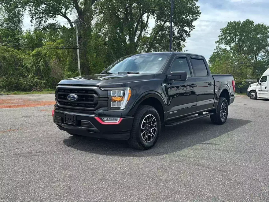 2023 Ford F-150 XLT photo 1