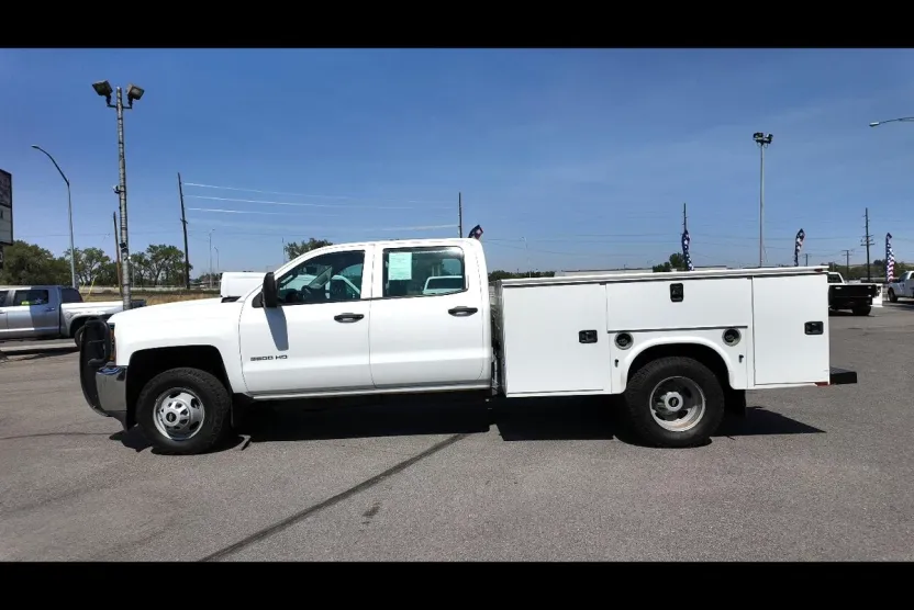 2016 Chevrolet Silverado 3500HD photo 1