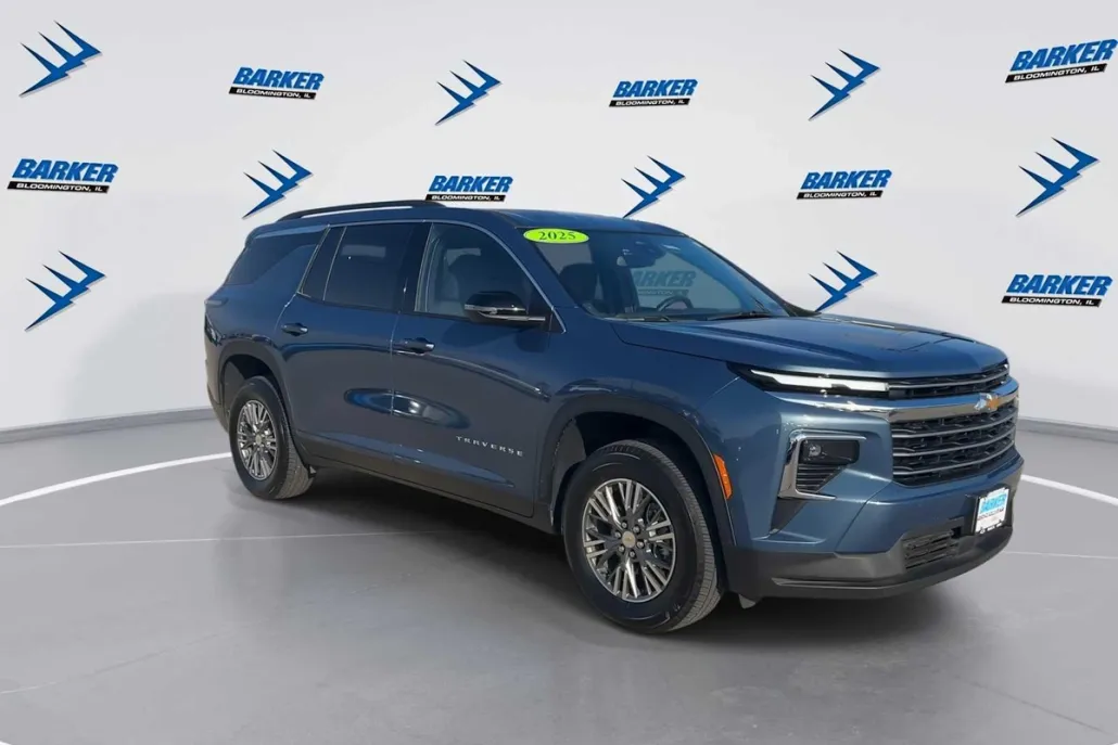 2025 Chevrolet Traverse photo 1
