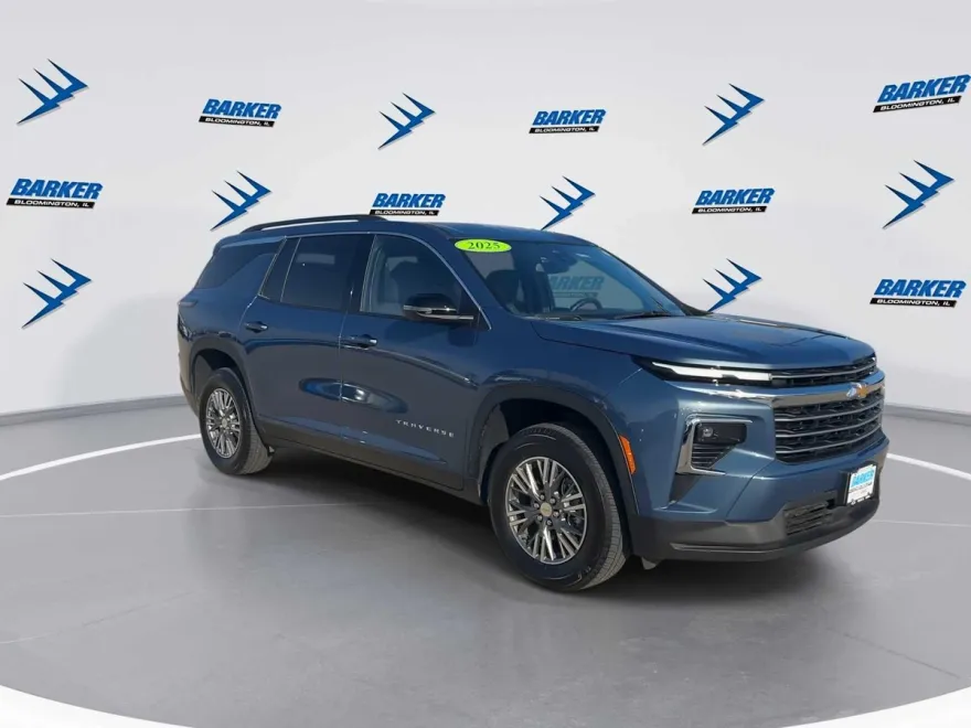 2025 Chevrolet Traverse photo 1