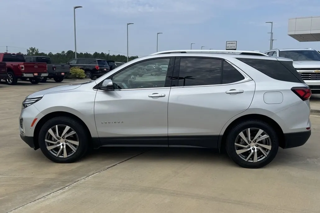 2022 Chevrolet Equinox Premier photo 1