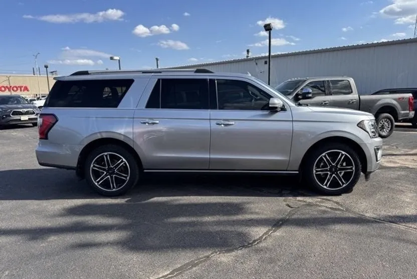 2021 Ford Expedition MAX Limited photo 1
