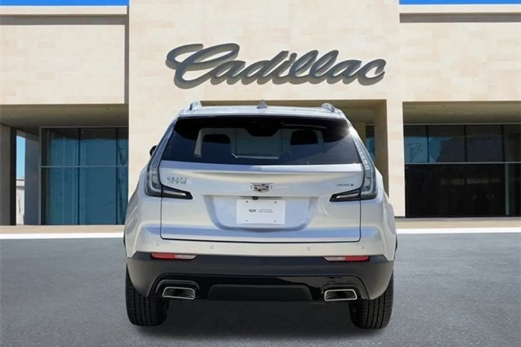 2021 Cadillac XT4 Sport photo 1