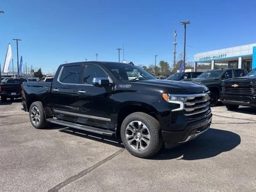 2025 Chevrolet Silverado 1500 High Country photo 1