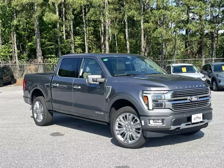 2025 Ford F-150 Platinum photo 1