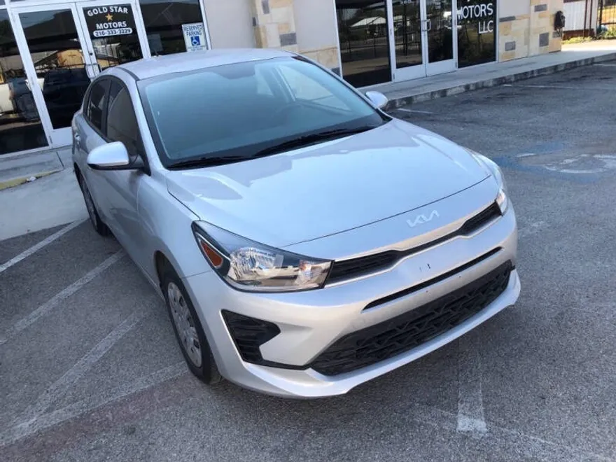 2023 Kia Rio LX photo 1