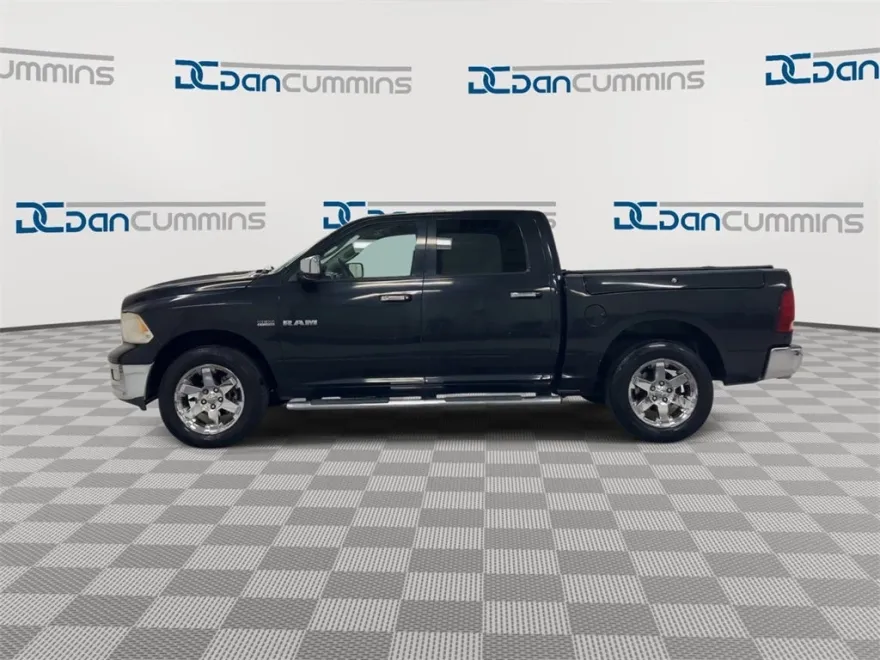 2009 Dodge Ram Laramie photo 1