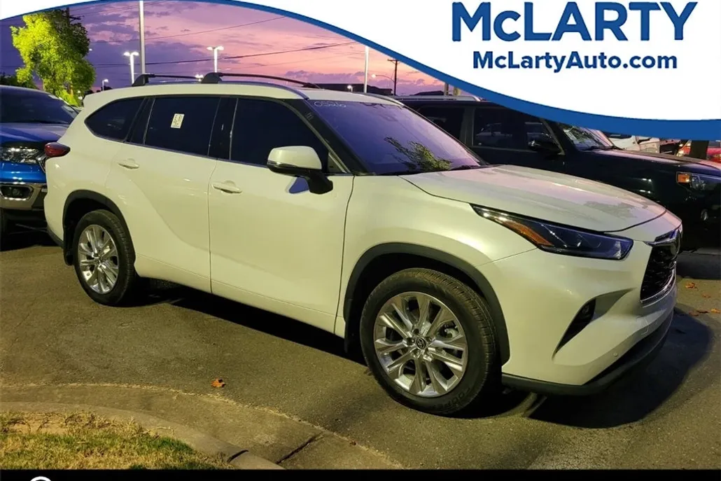 2022 Toyota Highlander Limited photo 1