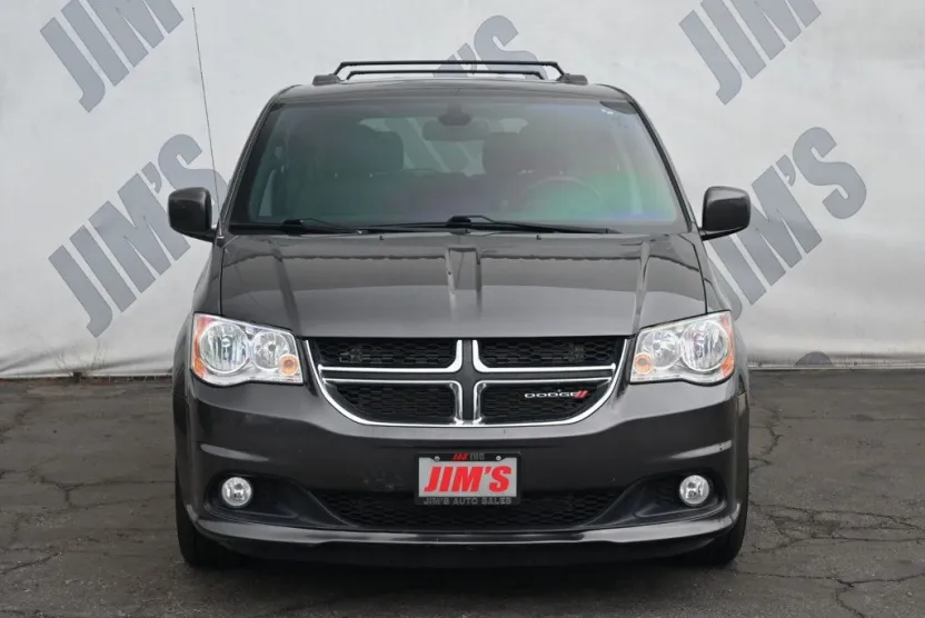 2019 Dodge Grand Caravan SXT photo 1