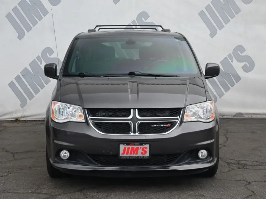 2019 Dodge Grand Caravan SXT photo 1