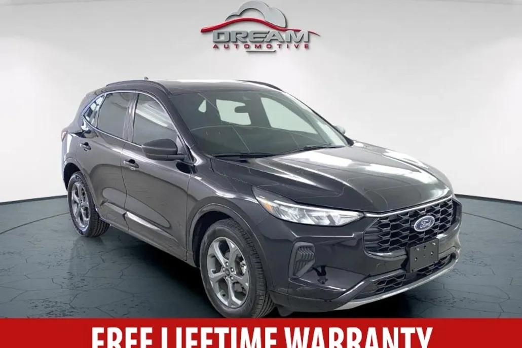 2023 Ford Escape ST-Line photo 1