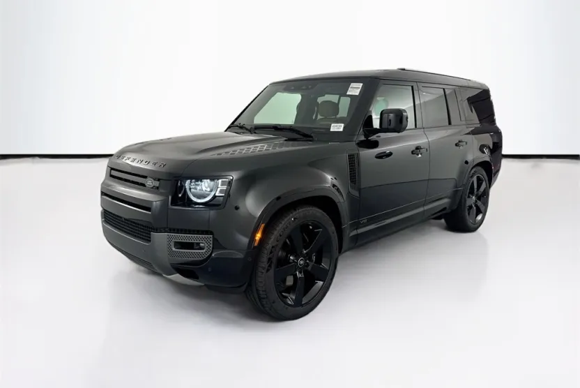 2025 Land Rover Defender 130 V8 photo 1