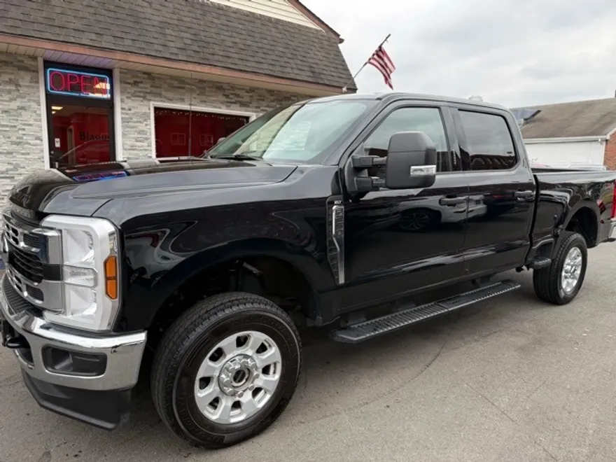 2024 Ford F-250 photo 1