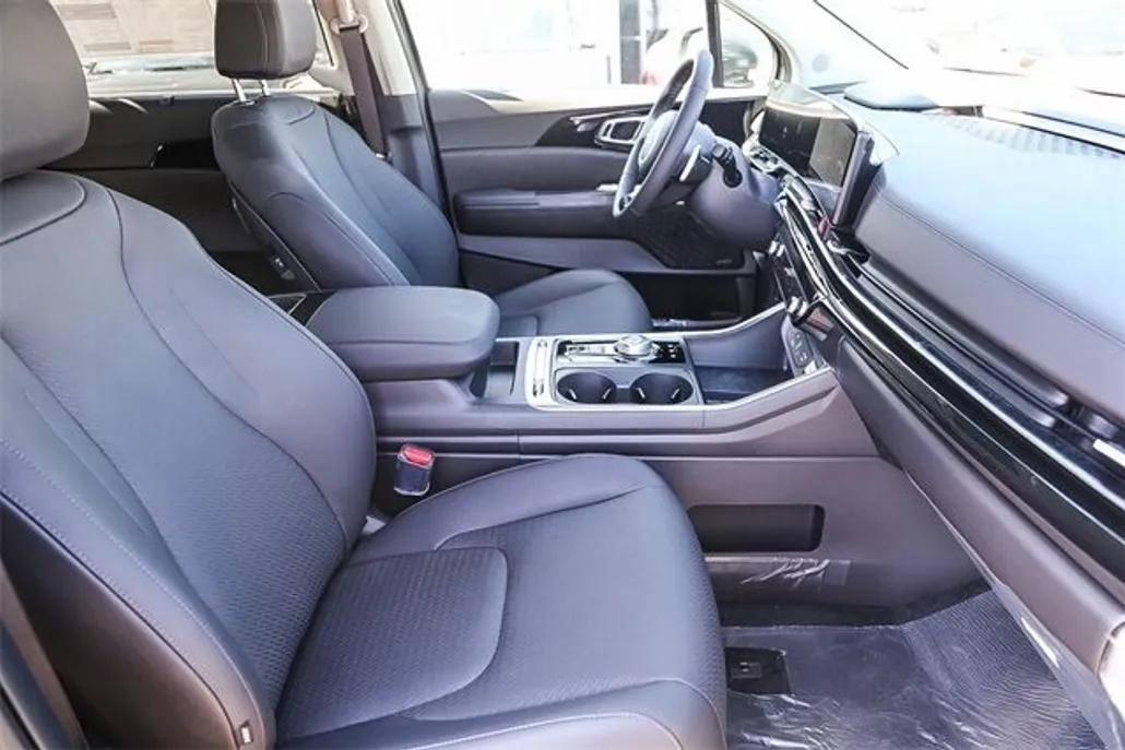 2026 Kia Carnival SX Prestige photo 1
