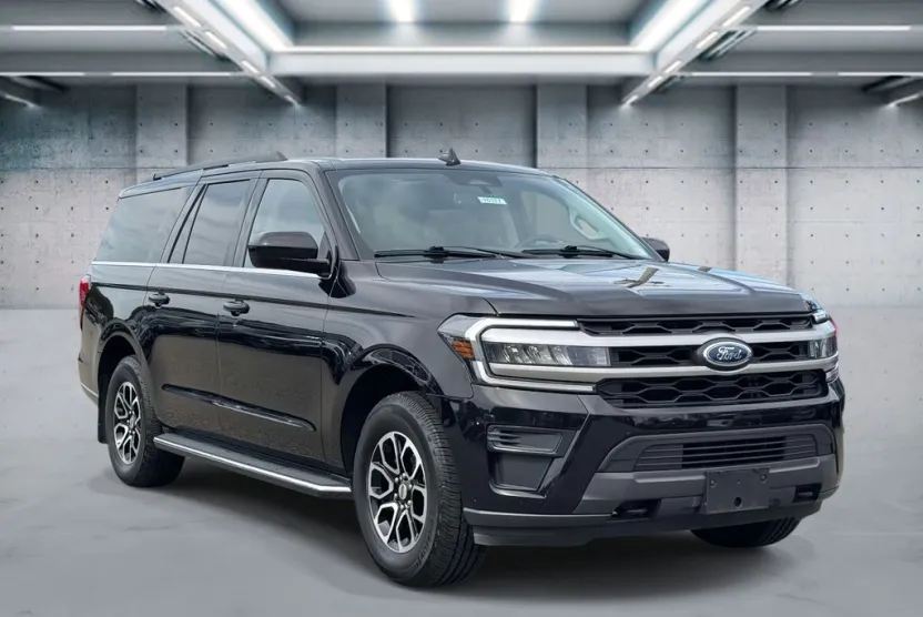 2022 Ford Expedition MAX XLT photo 1