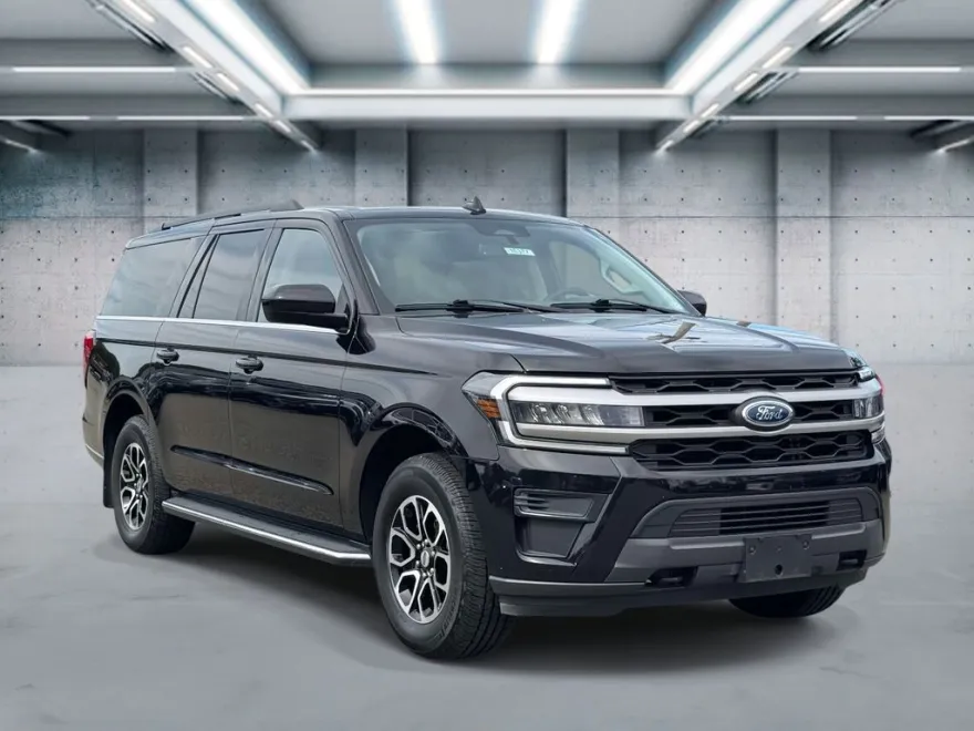 2022 Ford Expedition MAX XLT photo 1