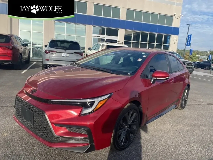 2024 Toyota Corolla SE photo 1
