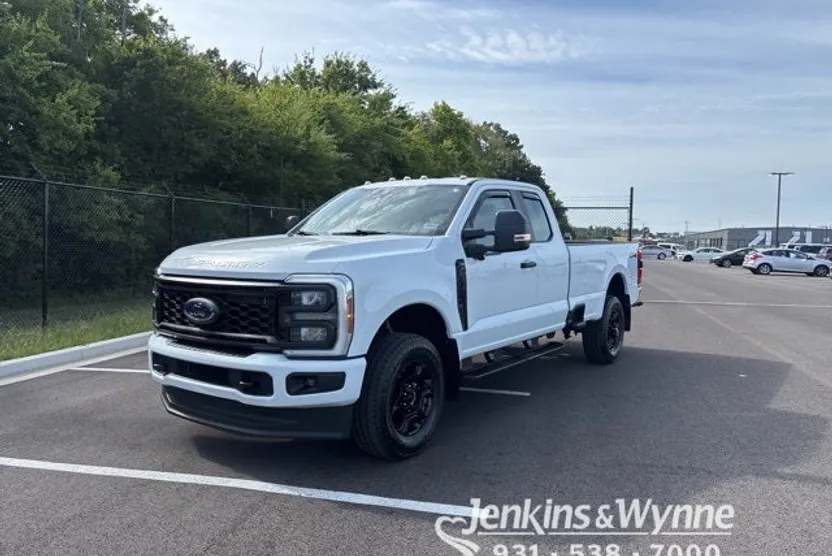2024 Ford F-250 photo 1